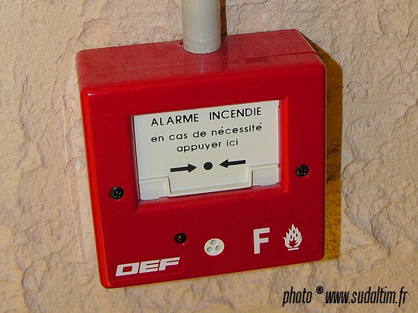 DEF D�clencheur Manuel Conventionnel avec voyant d'alarme