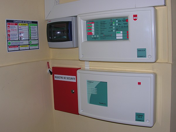 FINSECUR KARA-8 UP Equipement de Contr�le et de Signalisation de Type 1