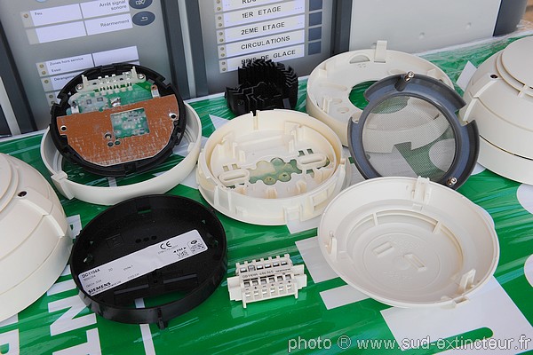 SIEMENS DO1104A d�tecteur optique de fumee, �clat�