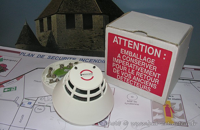 MERLIN GERIN DI 200 DFCI D�tecteur de Fum�e conventionnel � Chambre � Ionisation