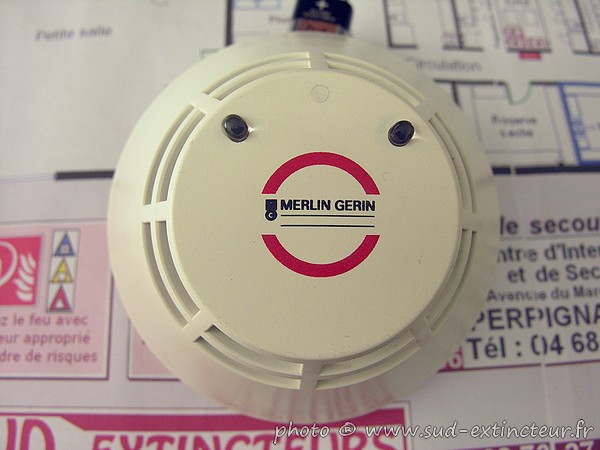 MERLIN GERIN DI 200 DFCI D�tecteur de Fum�e conventionnel � Chambre � Ionisation