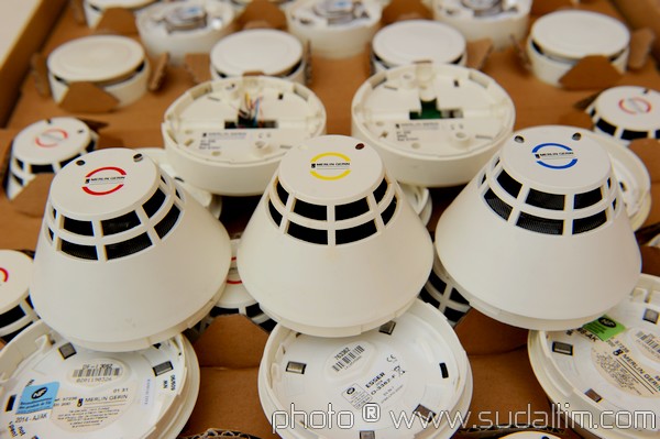 MERLIN GERIN DI 200, DC200 et DO200, D�tecteurs Automatiques d'Incendie, conventionnels