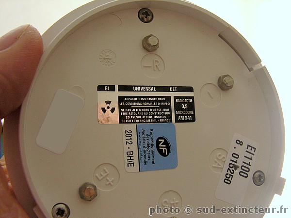 UNIVERSAL DET EI 1100 D�tecteur ionique de fum�e conventionnel