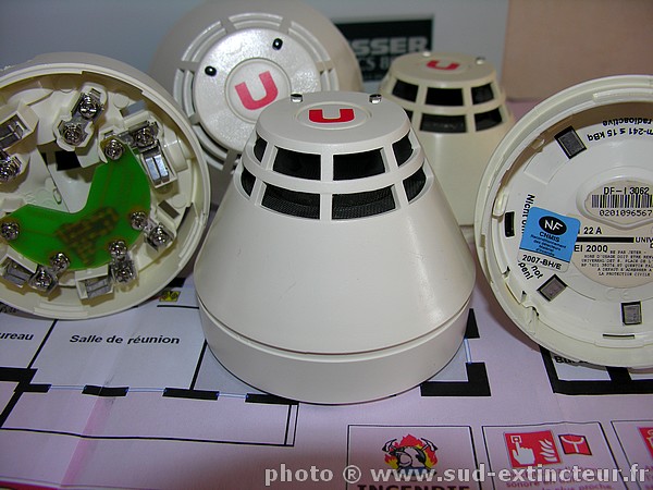 UNIVERSAL DET ei 2000 D�tecteur ionique de fum�e conventionnel